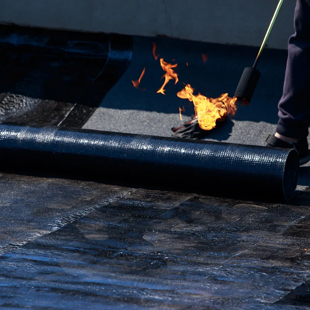 Infiltration d'eau sur toit plat : causes et solutions au Luc