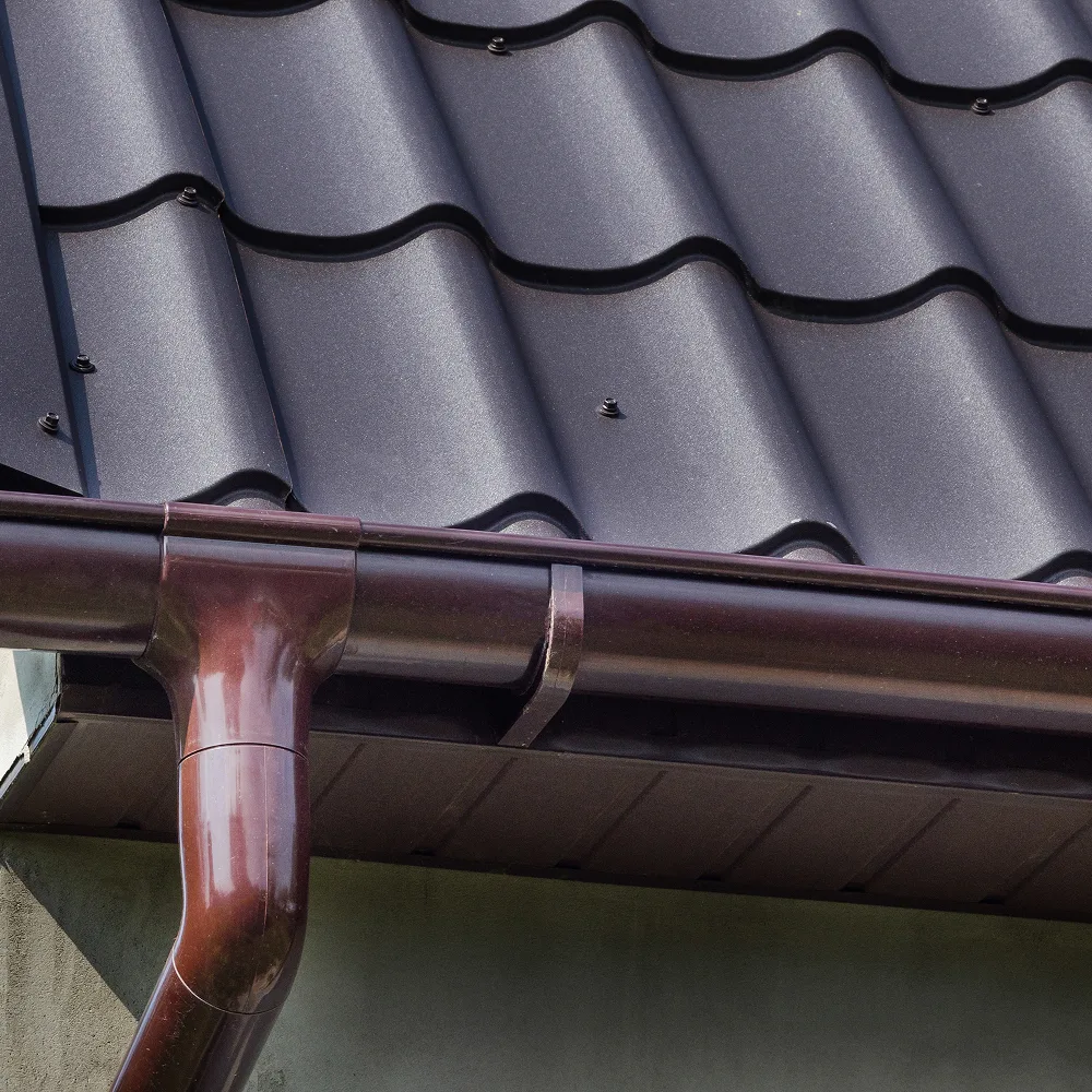 Zinc, cuivre ou aluminium : quel matériau choisir pour sa zinguerie à Taradeau ?